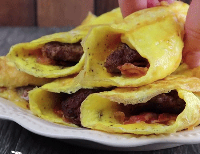 café da manhã cetogênico keto low carb bacon ovos panqueca